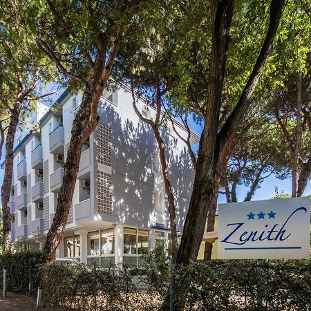 Hotel Meuble Zenith Lignano Sabbiadoro Exteriör bild