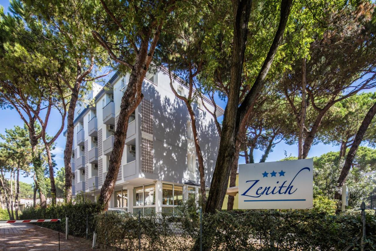 Hotel Meuble Zenith Lignano Sabbiadoro Exteriör bild